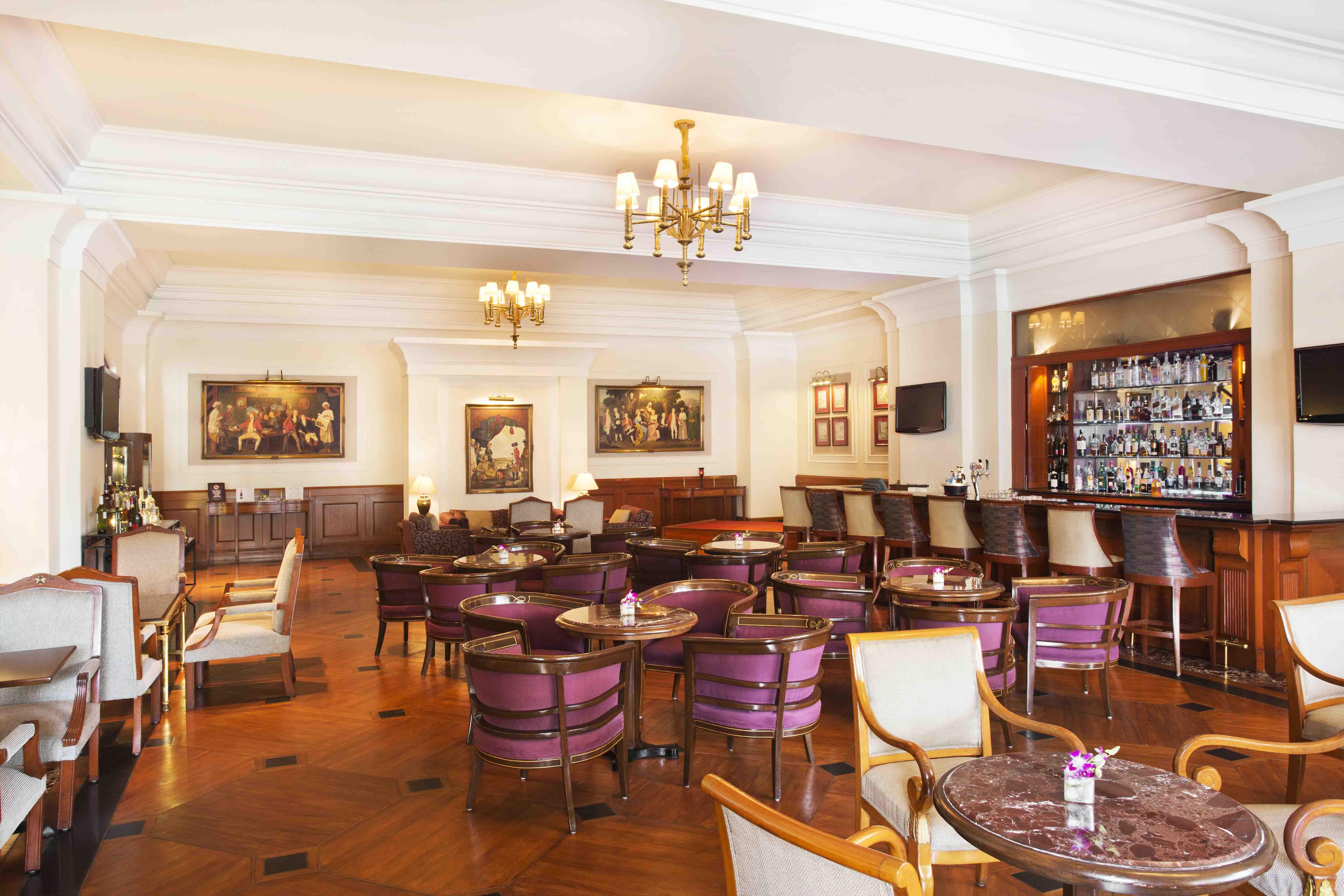 Eros Hotel New Delhi, Nehru Place Exteriör bild The bar at the Imperial Hotel