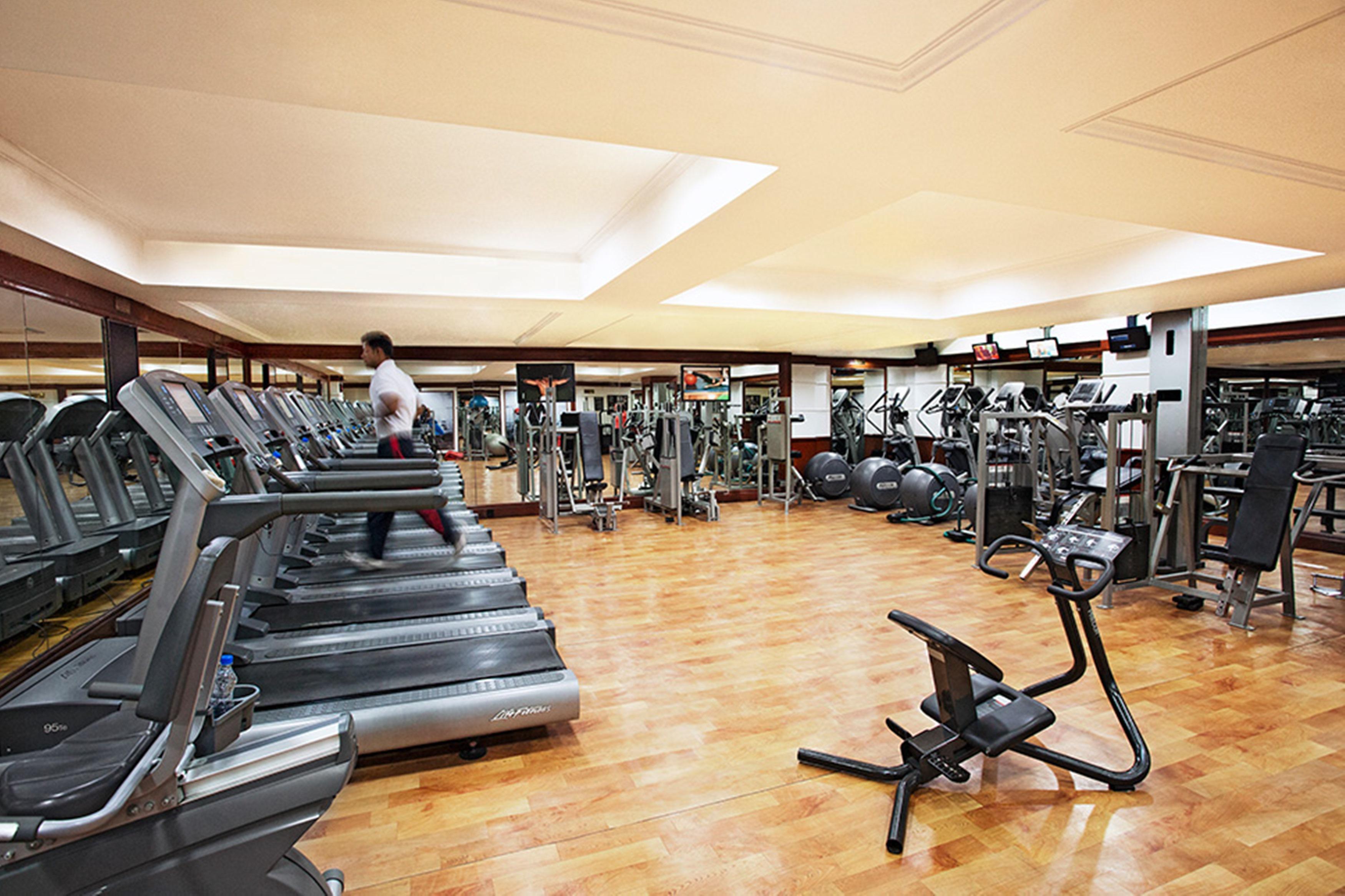 Eros Hotel New Delhi, Nehru Place Exteriör bild The gym at the Taj Mahal Palace
