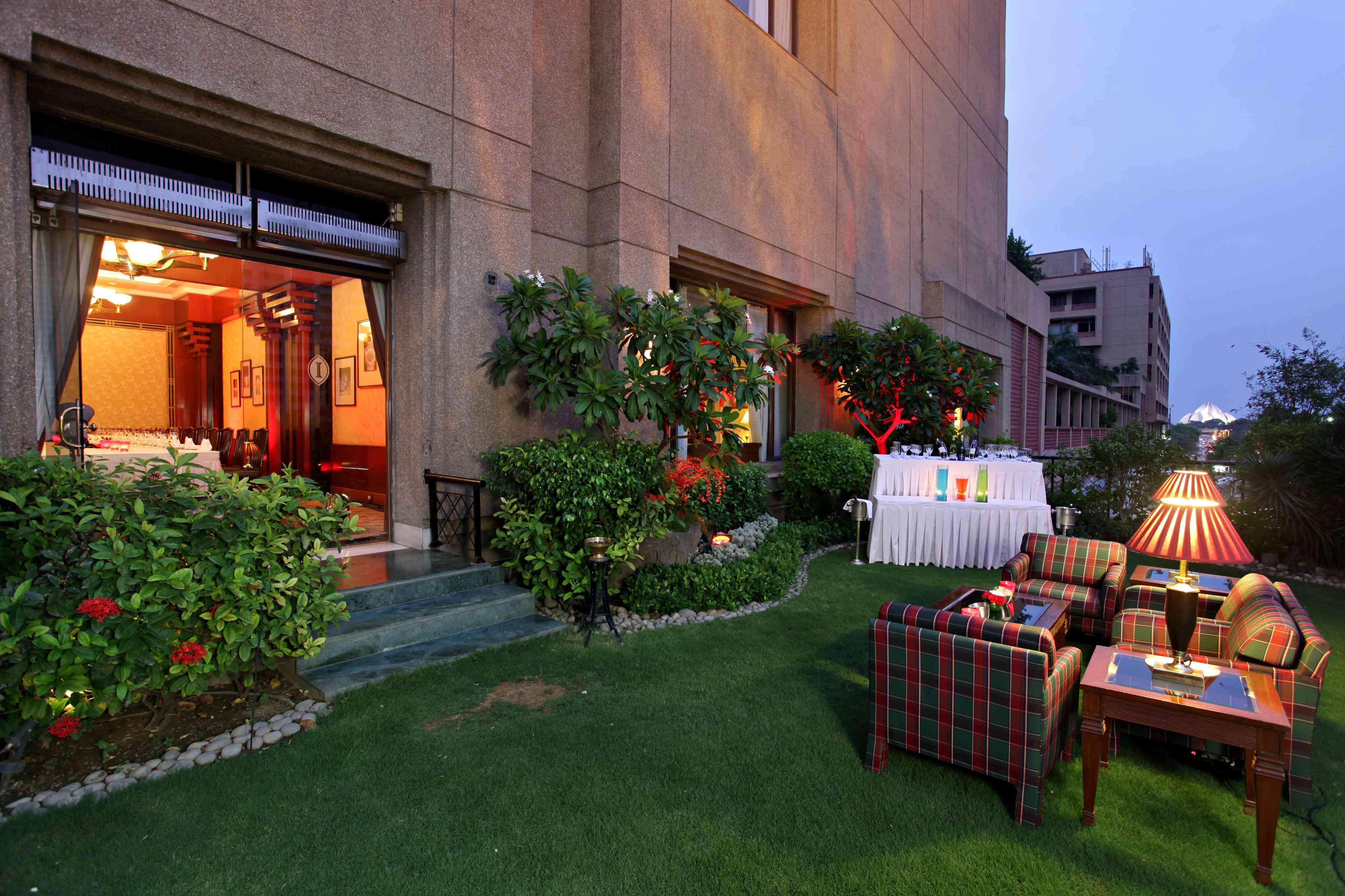 Eros Hotel New Delhi, Nehru Place Exteriör bild The Imperial Hotel