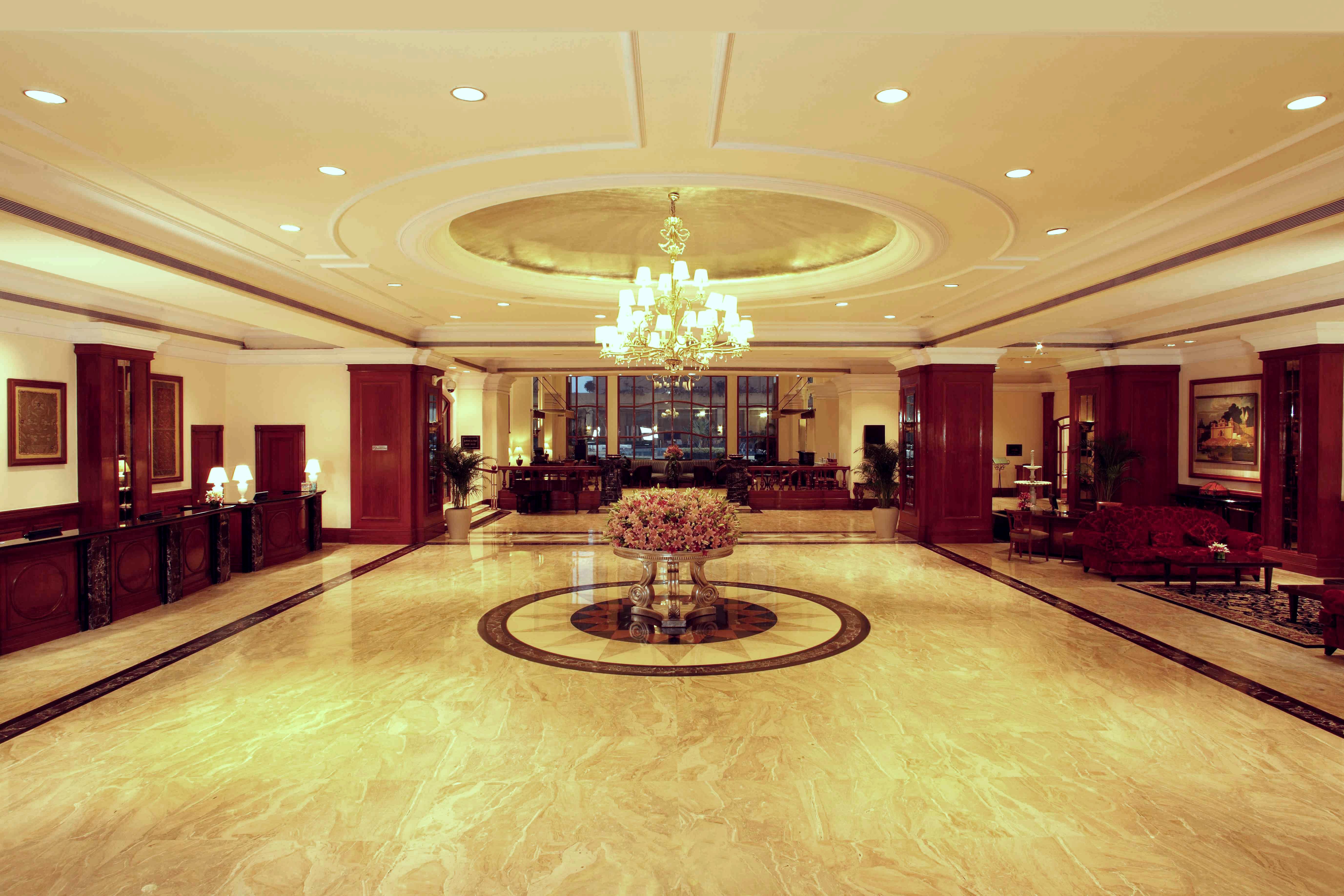 Eros Hotel New Delhi, Nehru Place Exteriör bild The lobby of the Taj Bengal