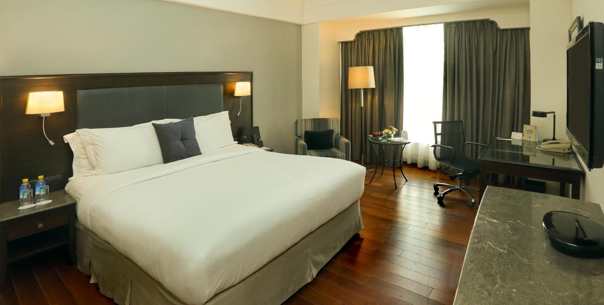 Eros Hotel New Delhi, Nehru Place Exteriör bild