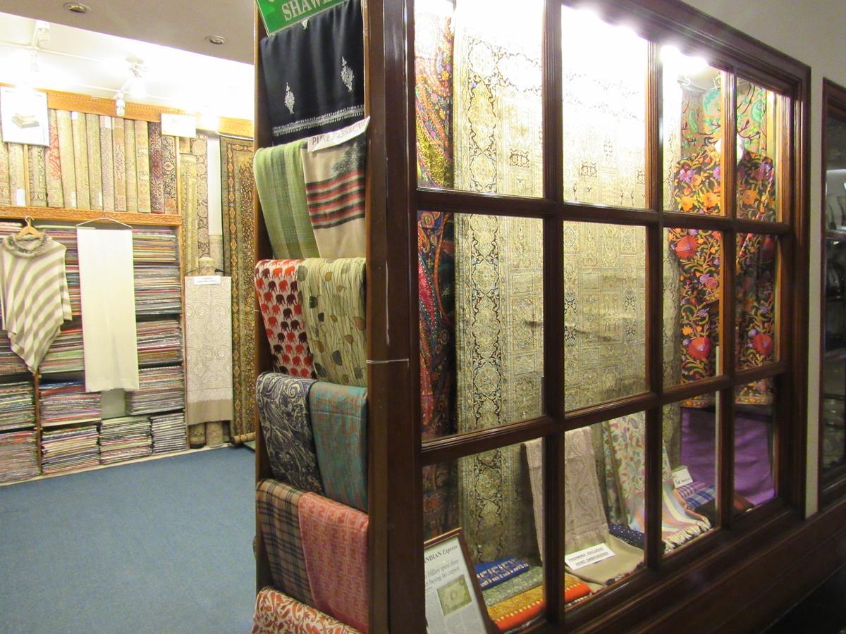 Eros Hotel New Delhi, Nehru Place Exteriör bild A display of Japanese textiles