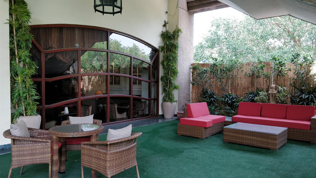 Eros Hotel New Delhi, Nehru Place Exteriör bild The interior of the hotel
